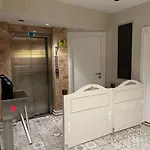 Global Hotel