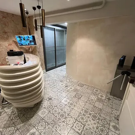 Global Aparthotel