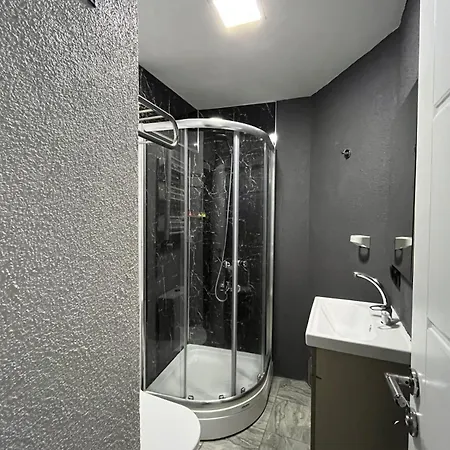 Global Aparthotel 2*