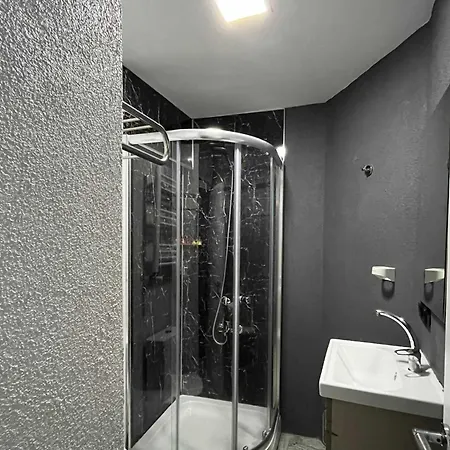 Global Aparthotel 2*